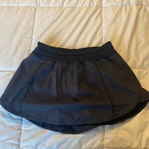 Size 4 lululemon skort